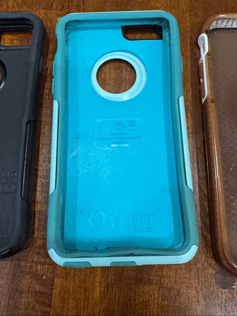Lot of 4 iPhone cases 2 are OtterBox